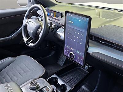 2023 Ford Mustang Mach-E GT   - Photo 14 - Lennox, CA 90304