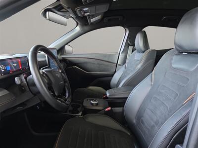 2023 Ford Mustang Mach-E GT   - Photo 9 - Lennox, CA 90304