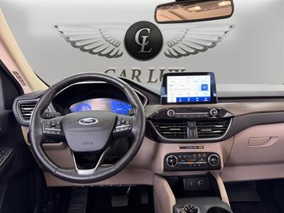 2020 Ford Escape Titanium   - Photo 10 - Lennox, CA 90304