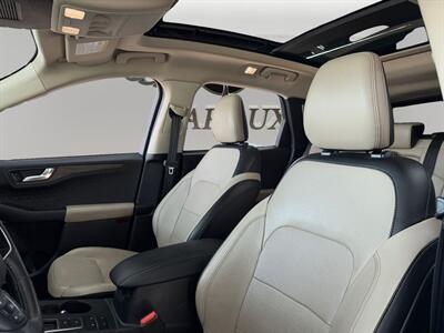 2020 Ford Escape Titanium   - Photo 9 - Lennox, CA 90304