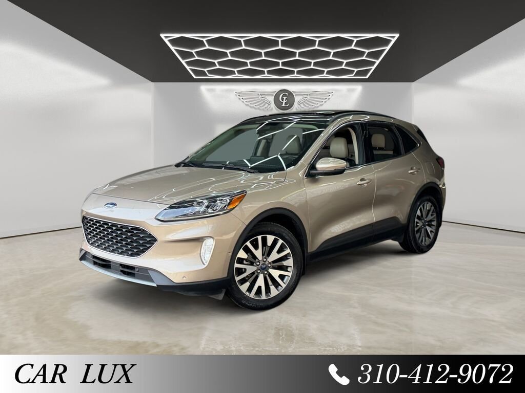 2020 Ford Escape Titanium   - Photo 1 - Lennox, CA 90304