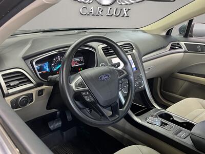 2019 Ford Fusion Hybrid SE   - Photo 18 - Lennox, CA 90304