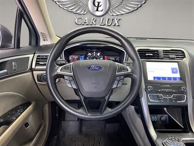 2019 Ford Fusion Hybrid SE   - Photo 10 - Lennox, CA 90304