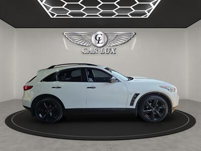 2015 INFINITI QX70   - Photo 8 - Lennox, CA 90304