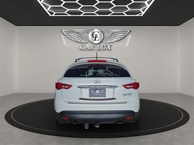 2015 INFINITI QX70   - Photo 6 - Lennox, CA 90304