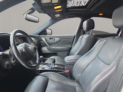 2015 INFINITI QX70   - Photo 9 - Lennox, CA 90304