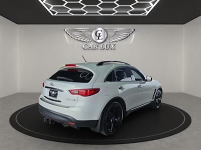2015 INFINITI QX70   - Photo 7 - Lennox, CA 90304