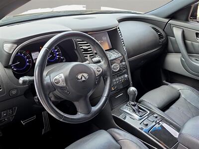 2015 INFINITI QX70   - Photo 13 - Lennox, CA 90304