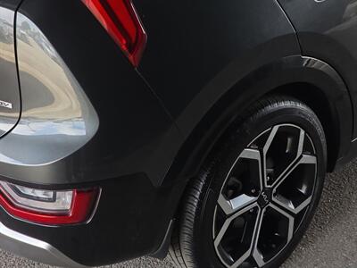 2023 Kia Niro SX Touring - Photo 20 - Lennox, CA 90304