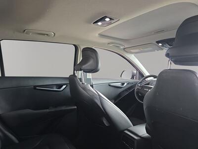 2023 Kia Niro SX Touring - Photo 14 - Lennox, CA 90304