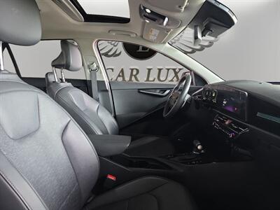 2023 Kia Niro SX Touring - Photo 13 - Lennox, CA 90304