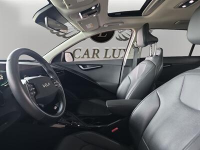 2023 Kia Niro SX Touring - Photo 8 - Lennox, CA 90304