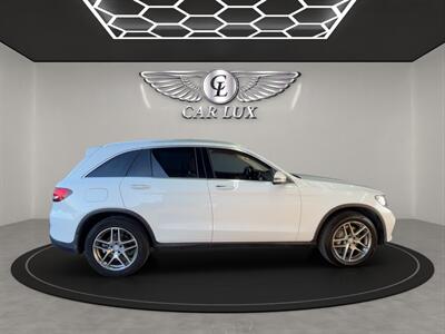 2016 Mercedes-Benz GLC GLC 300   - Photo 8 - Lennox, CA 90304