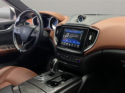 2018 Maserati Ghibli   - Photo 18 - Lennox, CA 90304