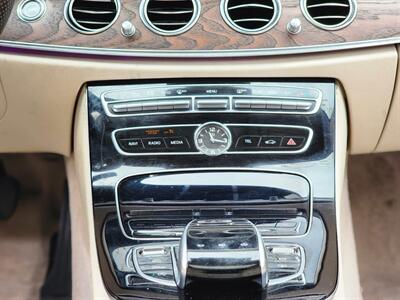 2017 Mercedes-Benz E 300   - Photo 15 - Lennox, CA 90304