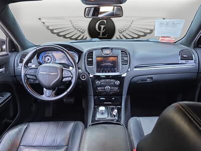 2018 Chrysler 300 Series S   - Photo 11 - Lennox, CA 90304