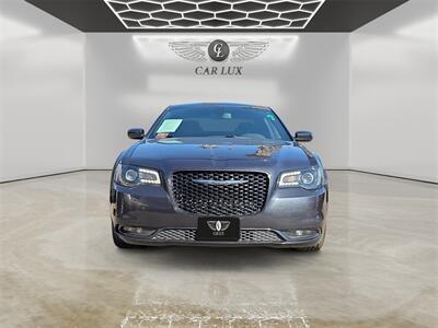 2018 Chrysler 300 Series S - Photo 8 - Lennox, CA 90304