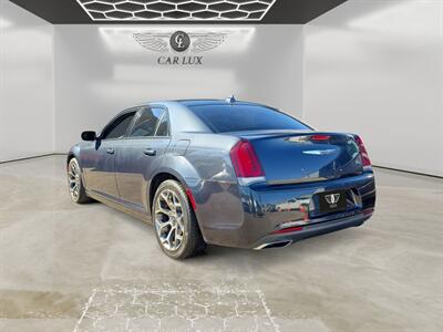 2018 Chrysler 300 Series S   - Photo 3 - Lennox, CA 90304
