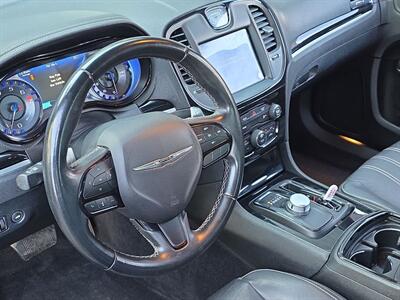 2018 Chrysler 300 Series S   - Photo 16 - Lennox, CA 90304