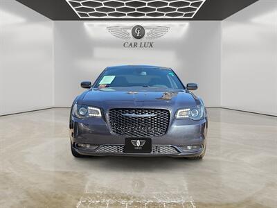 2018 Chrysler 300 Series S   - Photo 8 - Lennox, CA 90304