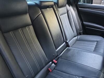 2018 Chrysler 300 Series S   - Photo 17 - Lennox, CA 90304