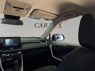 2022 Toyota RAV4 Hybrid LE - Photo 16 - Lennox, CA 90304