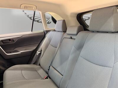 2022 Toyota RAV4 Hybrid LE - Photo 13 - Lennox, CA 90304