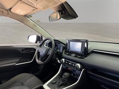 2022 Toyota RAV4 Hybrid LE - Photo 19 - Lennox, CA 90304