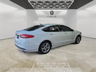 2018 Ford Fusion Hybrid SE - Photo 5 - Lennox, CA 90304
