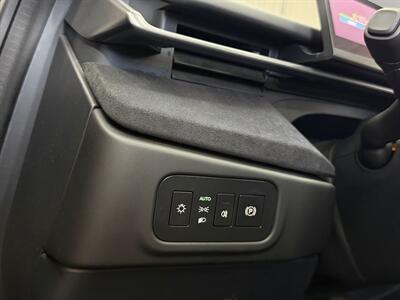 2023 Fisker Ocean Extreme   - Photo 24 - Lennox, CA 90304