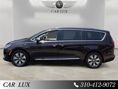 2018 Chrysler Pacifica Hybrid Limited - Photo 2 - Lennox, CA 90304