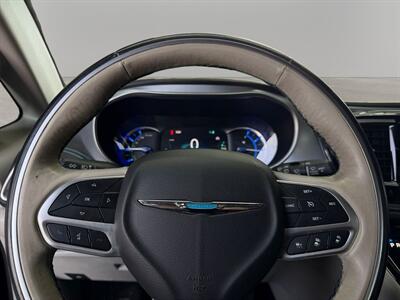 2018 Chrysler Pacifica Hybrid Limited - Photo 22 - Lennox, CA 90304