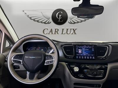 2018 Chrysler Pacifica Hybrid Limited - Photo 10 - Lennox, CA 90304