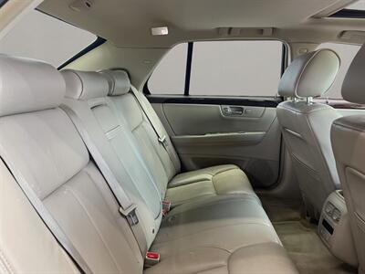 2011 Cadillac DTS Luxury   - Photo 17 - Lennox, CA 90304