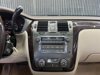 2011 Cadillac DTS Luxury   - Photo 9 - Lennox, CA 90304