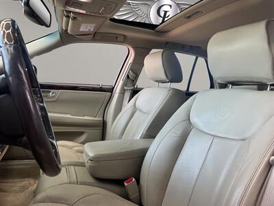 2011 Cadillac DTS Luxury   - Photo 9 - Lennox, CA 90304