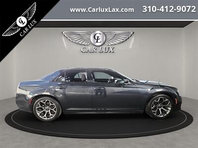 2017 Chrysler 300 Series S   - Photo 8 - Lennox, CA 90304