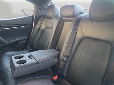 2019 Maserati Ghibli   - Photo 13 - Lennox, CA 90304