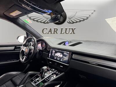 2019 Porsche Cayenne Turbo   - Photo 17 - Lennox, CA 90304