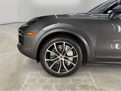 2019 Porsche Cayenne Turbo   - Photo 14 - Lennox, CA 90304