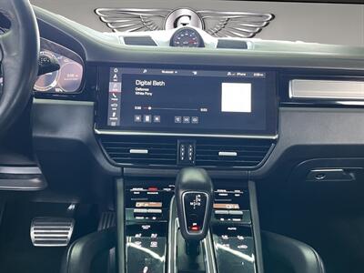 2019 Porsche Cayenne Turbo   - Photo 12 - Lennox, CA 90304