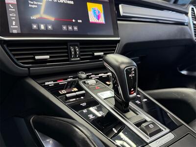 2019 Porsche Cayenne Turbo - Photo 19 - Lennox, CA 90304