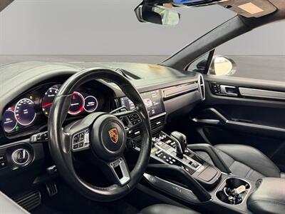 2019 Porsche Cayenne Turbo   - Photo 16 - Lennox, CA 90304