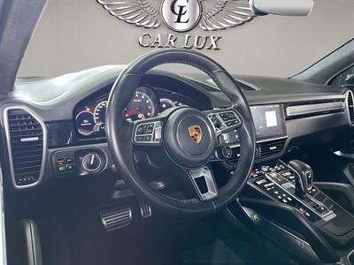 2019 Porsche Cayenne Turbo   - Photo 16 - Lennox, CA 90304