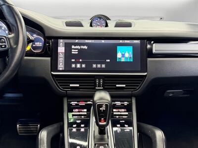 2019 Porsche Cayenne Turbo - Photo 11 - Lennox, CA 90304