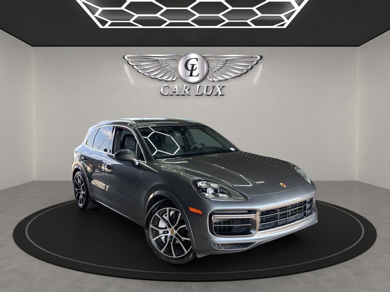 2019 Porsche Cayenne Turbo - Photo 1 - Lennox, CA 90304