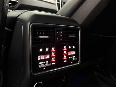 2019 Porsche Cayenne Turbo   - Photo 25 - Lennox, CA 90304
