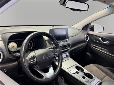 2022 Hyundai KONA Electric SEL   - Photo 16 - Lennox, CA 90304