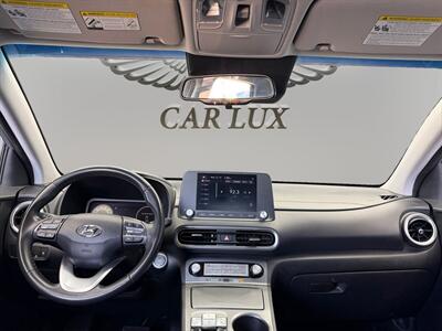 2022 Hyundai KONA Electric SEL   - Photo 11 - Lennox, CA 90304