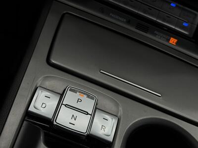 2022 Hyundai KONA Electric SEL   - Photo 20 - Lennox, CA 90304